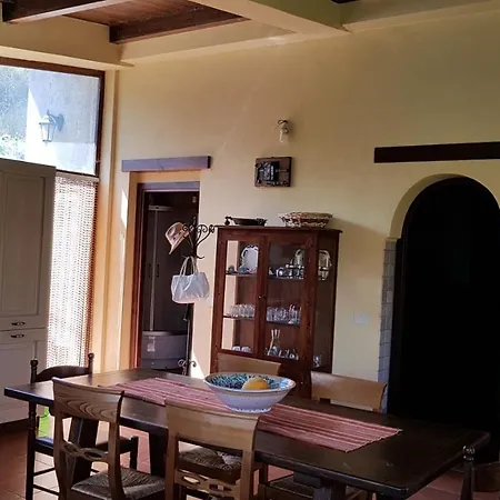 Cifuliana Village Деревянный коттедж *